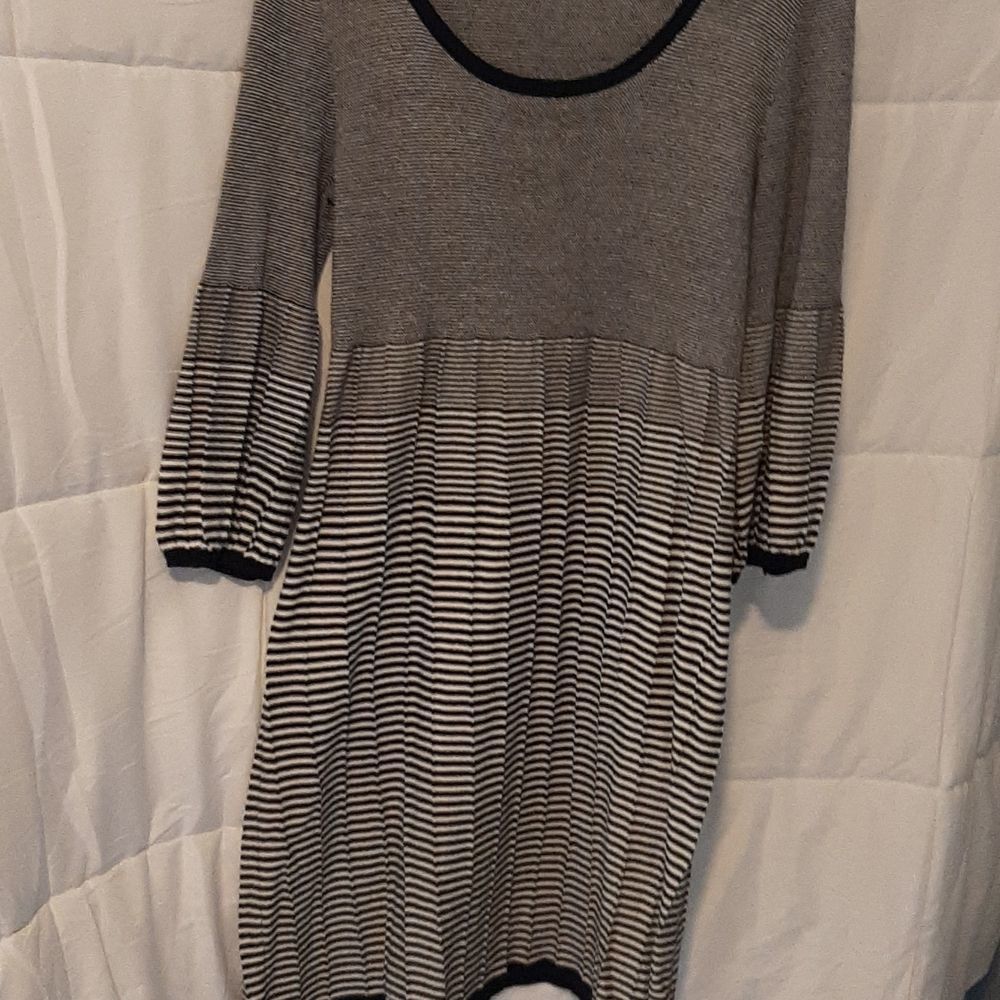 CATO DRESS - Picture 7 of 7